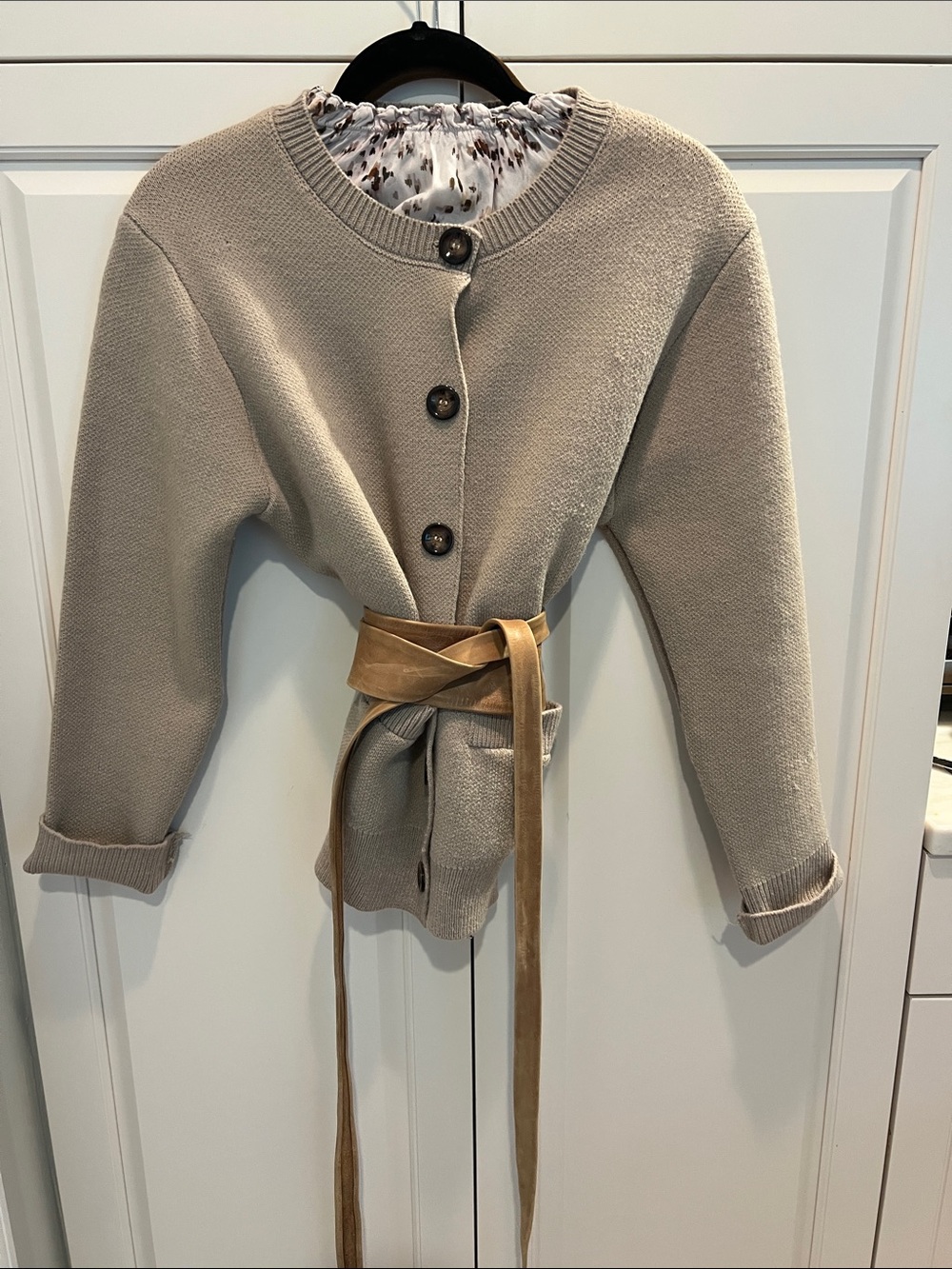 Classic Crewneck Button-Front no brand Sweater Cardigan - Taupe M 🆕